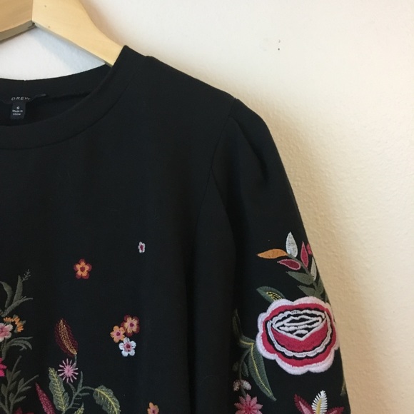 Drew Embroidered Puffed Sleeve Crew Sweatshirt - Picture 3 of 6